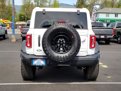 New 2026 Ford Bronco Badlands image 6