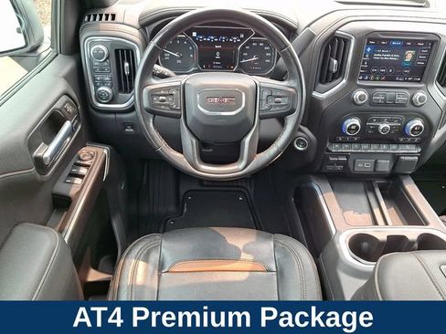 Used 2021 GMC Sierra 1500 AT4 w/ AT4 Premium Package AWD/4WD image 3