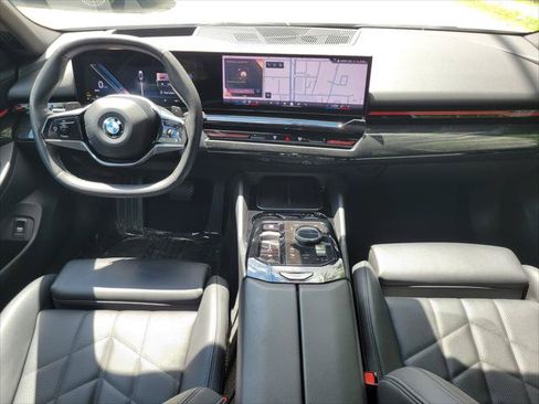 Used 2024 BMW 530i RWD image 14