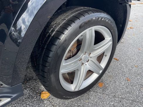 Used 2011 Mercedes-Benz GL 550 4MATIC image 49