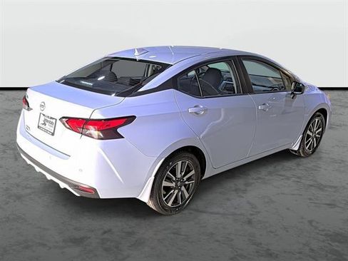 Used 2025 Nissan Versa SV w/ Trunk Package FWD image 4