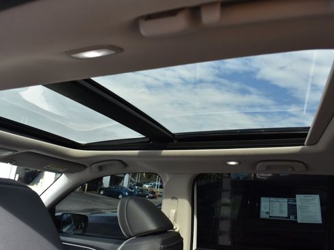 Certified 2023 Honda Pilot Elite image 30