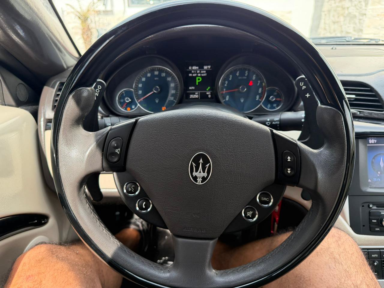 Used 2012 Maserati GranTurismo Sport RWD image 32