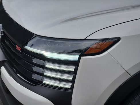 New 2026 Nissan Kicks SR w/ Cold Weather Package image 9