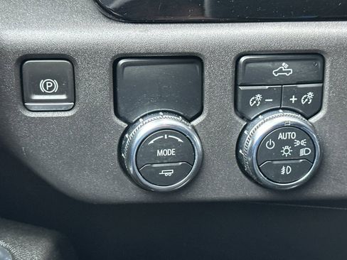 Used 2024 GMC Sierra 1500 Elevation RWD image 41