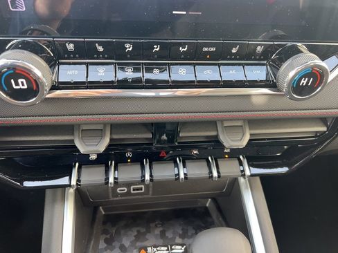 New 2026 Chevrolet Colorado Z71 image 16