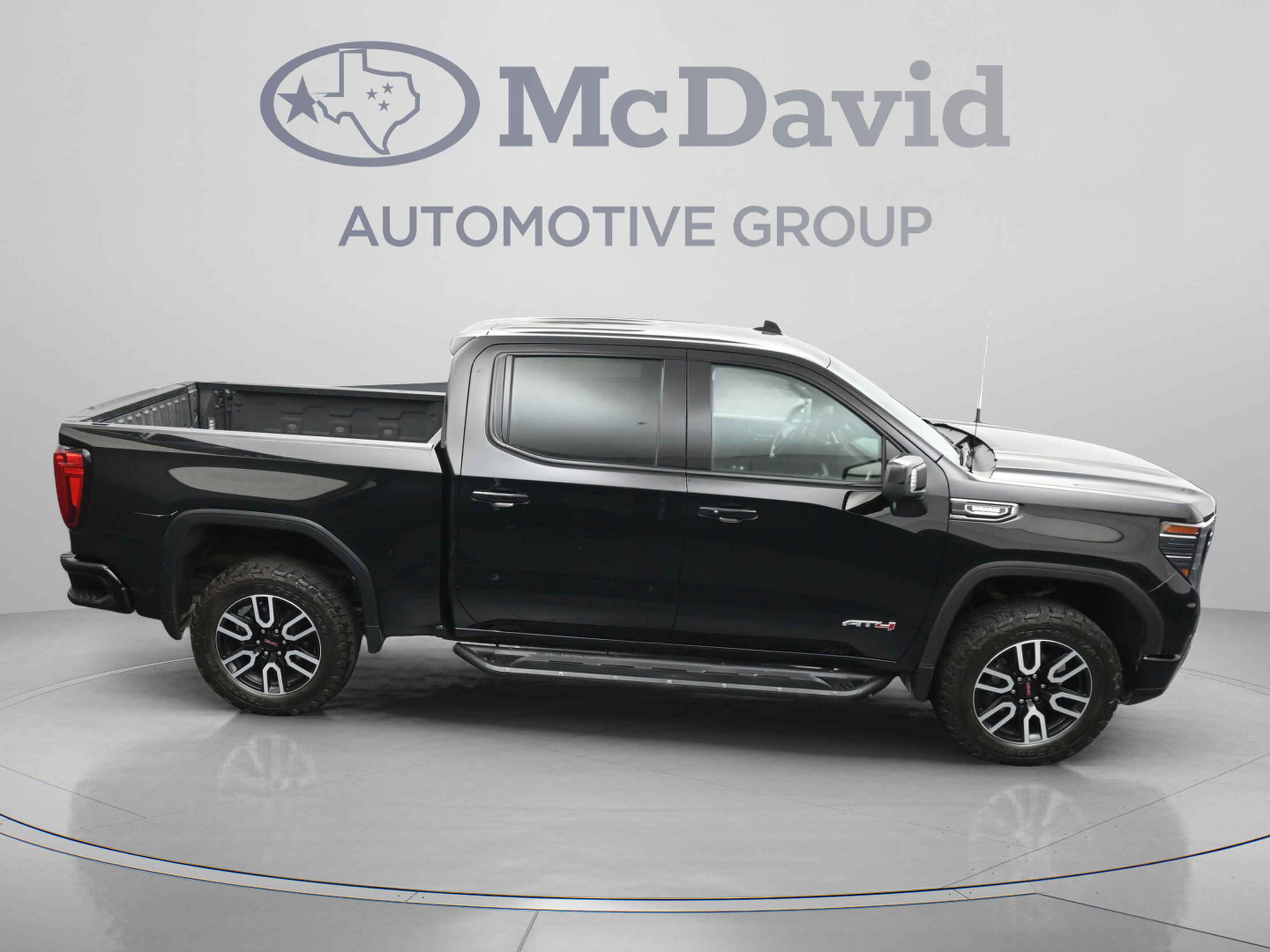 Used 2024 GMC Sierra 1500 AT4 w/ Technology Package AWD/4WD image 39