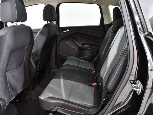 Used 2016 Ford Escape SE w/ Equipment Group 201A AWD/4WD image 16