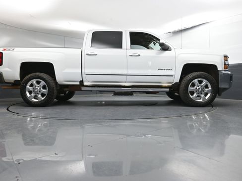 Used 2018 Chevrolet Silverado 2500 LTZ w/ Z71 Package, Off-Road image 32