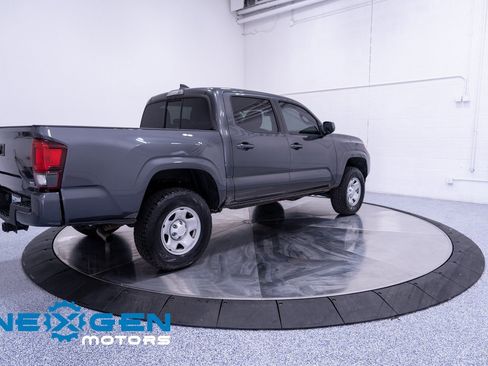 Used 2019 Toyota Tacoma SR image 30