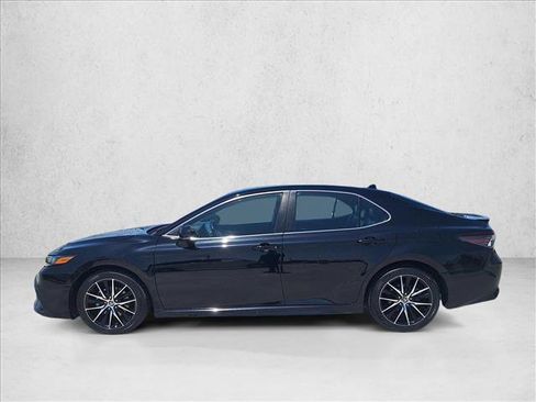 Used 2024 Toyota Camry SE FWD image 8