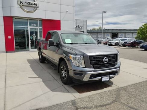 Used 2021 Nissan Titan SV w/ SV Convenience Package AWD/4WD image 3