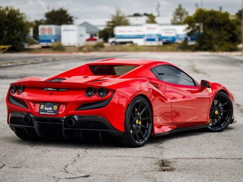 Used 2021 Ferrari F8 Tributo image 8