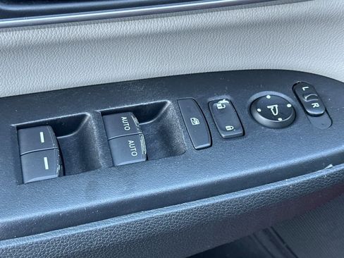 Used 2021 Honda CR-V EX-L image 13