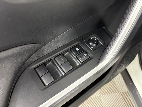 Used 2021 Toyota RAV4 LE image 13