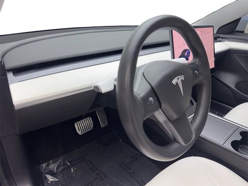 Used 2021 Tesla Model 3 Performance image 50