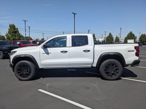 New 2026 Chevrolet Colorado Trail Boss AWD/4WD image 2