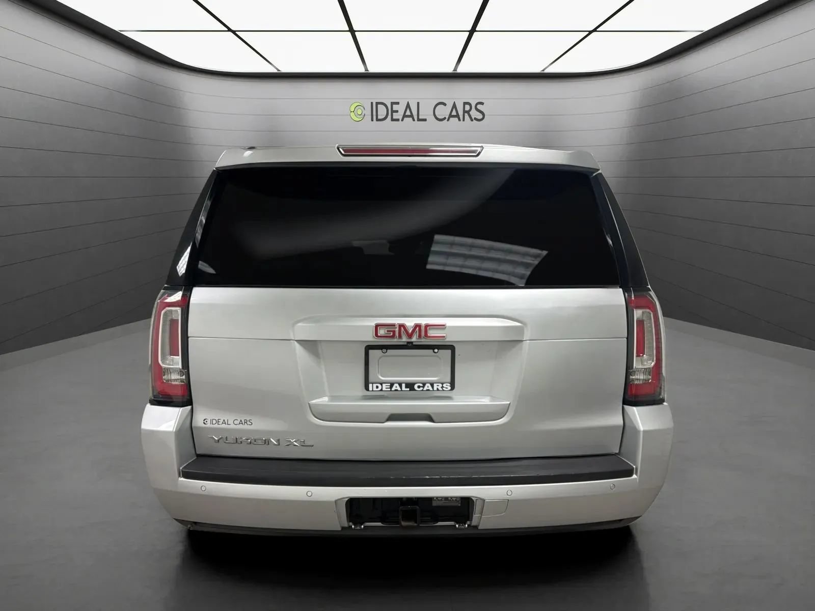 Used 2018 GMC Yukon XL SLT w/ HD Trailering Package AWD/4WD image 6