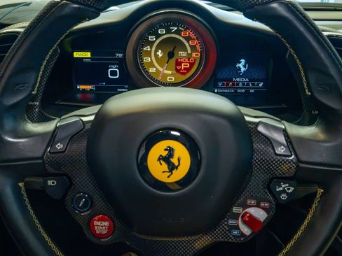 Certified 2018 Ferrari 488 GTB RWD image 13