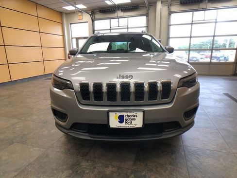 Used 2020 Jeep Cherokee Latitude w/ Cold Weather Group AWD/4WD image 2