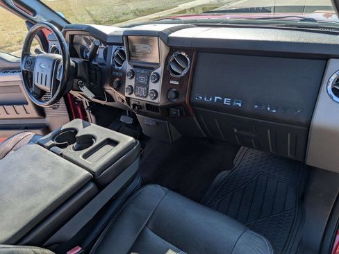 Used 2016 Ford F250 Lariat w/ Lariat Interior Package image 24