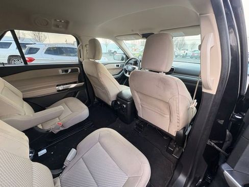 Used 2022 Ford Explorer XLT w/ Class IV Trailer Tow Package image 16