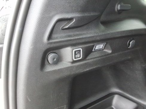 Used 2024 Jeep Grand Cherokee L Limited w/ Luxury Tech Group II AWD/4WD image 23