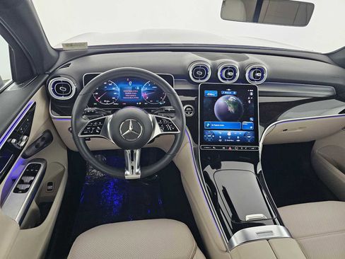 Certified 2025 Mercedes-Benz GLC 300 GLC 300 image 20