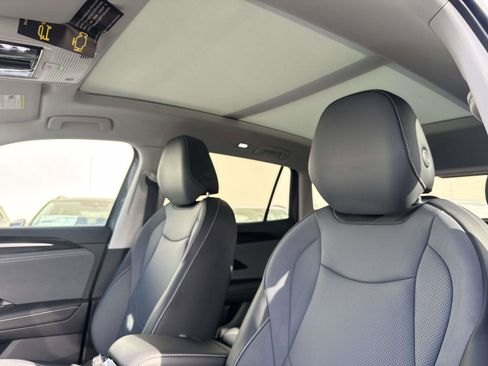 New 2026 Volkswagen Tiguan SE image 15