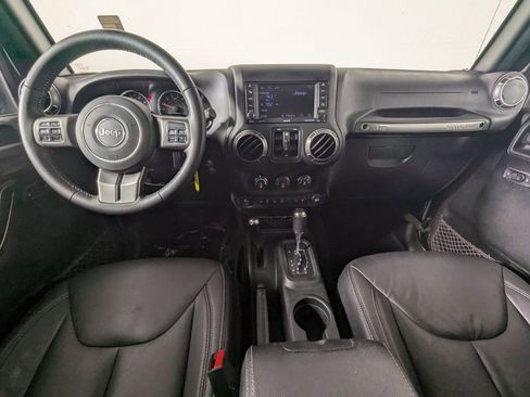 Used 2018 Jeep Wrangler Unlimited Sahara image 15