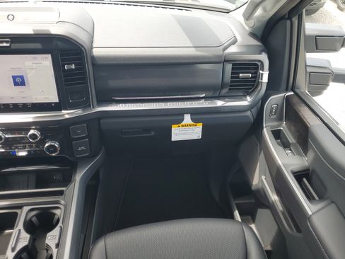 New 2026 Ford F250 Lariat w/ Lariat Ultimate Package image 14