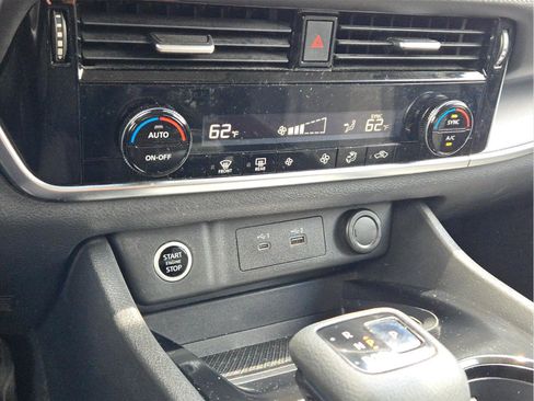 Used 2021 Nissan Rogue SV AWD/4WD image 52
