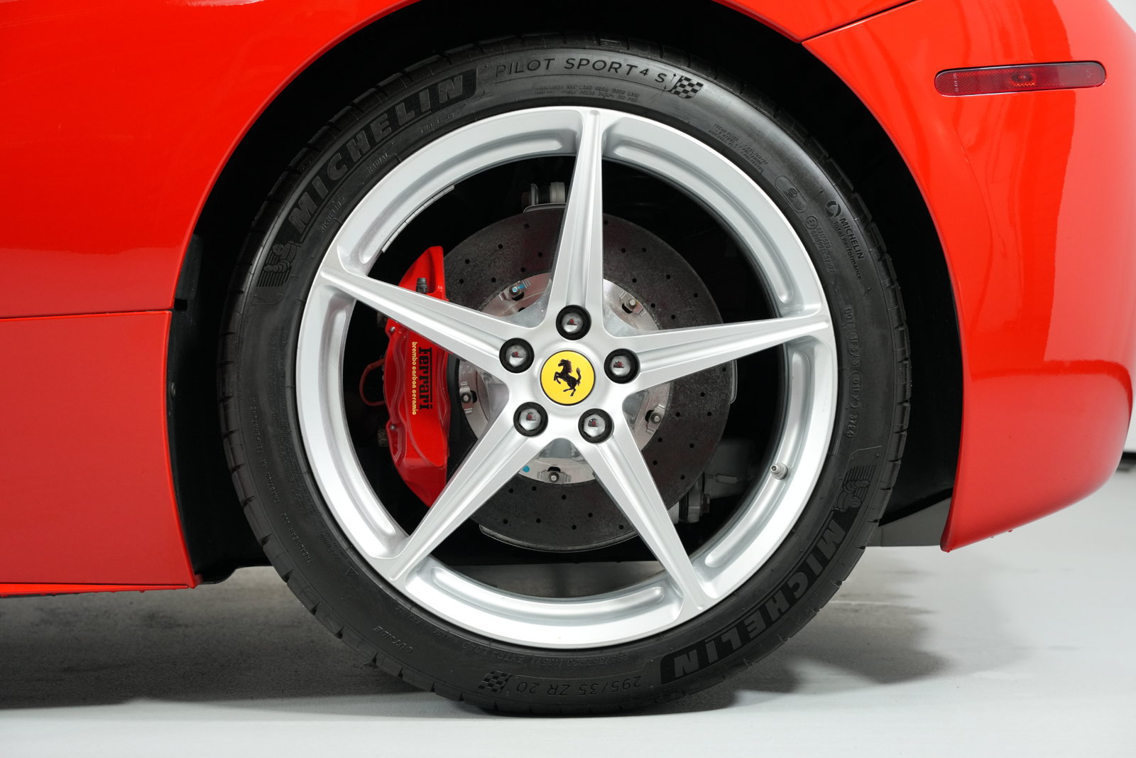 Certified 2012 Ferrari 458 Spider RWD image 9