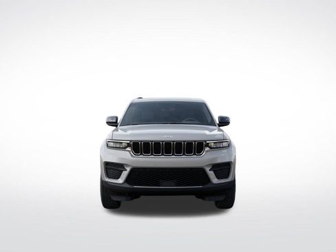Used 2025 Jeep Grand Cherokee Laredo X w/ Luxury Tech Group I AWD/4WD image 7