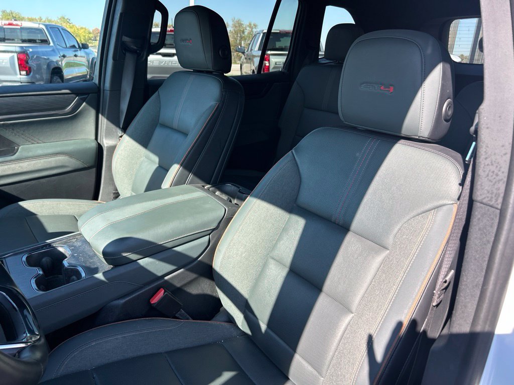 Used 2024 GMC Acadia AT4 w/ Super Cruise Package AWD/4WD image 17