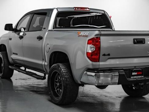 Used 2019 Toyota Tundra SR5 w/ SR5 Upgrade Package AWD/4WD image 10