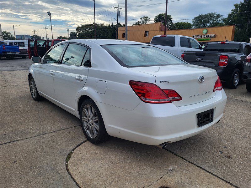Used 2007 Toyota Avalon Limited FWD image 5