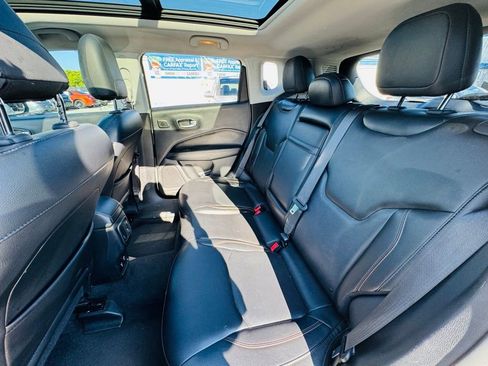 Used 2018 Jeep Compass Limited w/ Navigation Group image 17