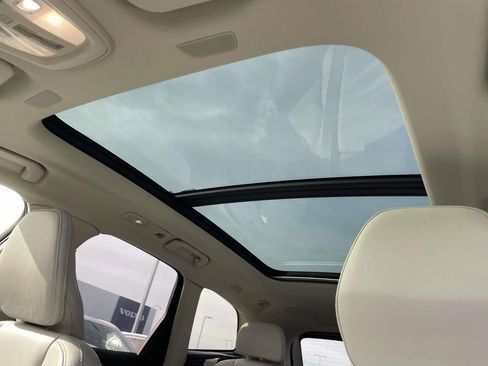 New 2026 Volvo XC60 T8 Ultra w/ Protection Package Premier image 9