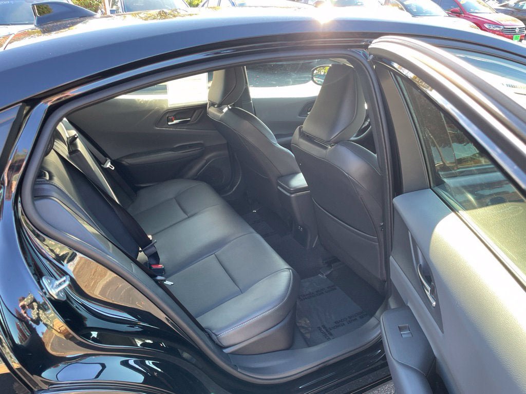 Used 2024 Toyota Prius XLE AWD/4WD image 13