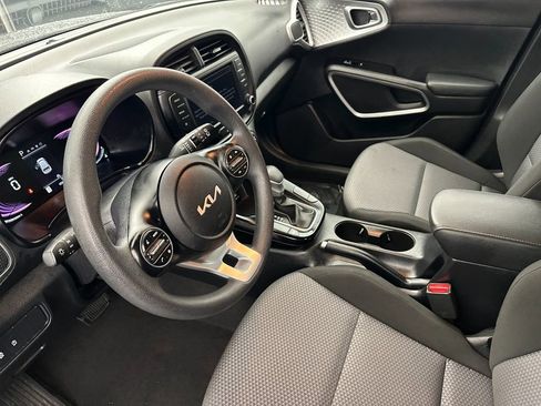 Used 2024 Kia Soul LX w/ Option Group 015 image 9