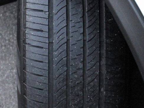 Used 2018 Nissan Rogue SV image 14