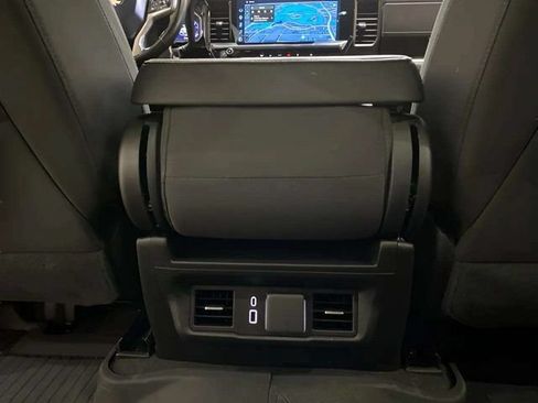 Used 2025 Chevrolet Silverado 2500 LT AWD/4WD image 57