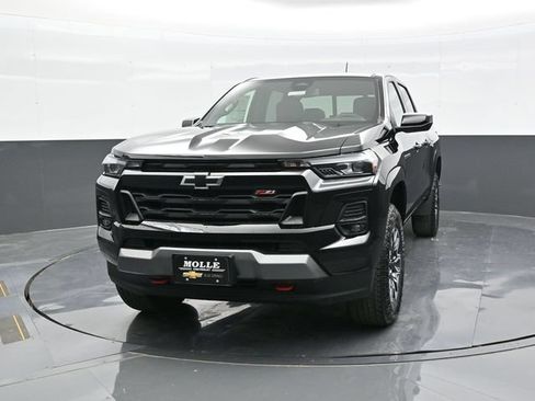 Used 2026 Chevrolet Colorado Z71 AWD/4WD image 2