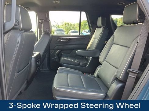 Used 2025 Chevrolet Tahoe Premier AWD/4WD image 18