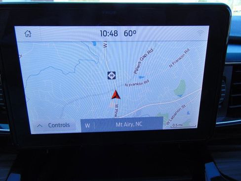 Used 2021 Ford Explorer Limited image 32