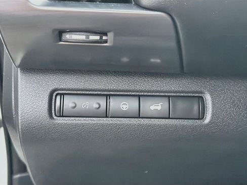 Used 2022 Nissan Pathfinder SL w/ SL Black Package FWD image 35