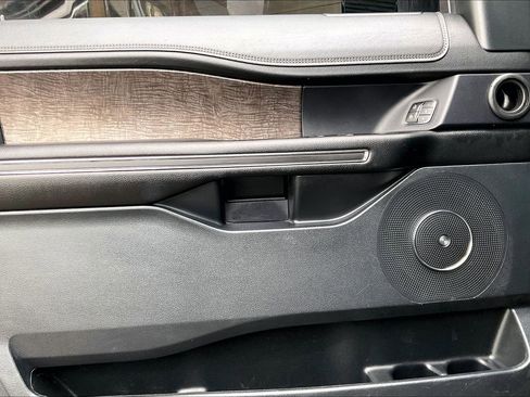 Used 2021 Ford Expedition Max Limited image 15