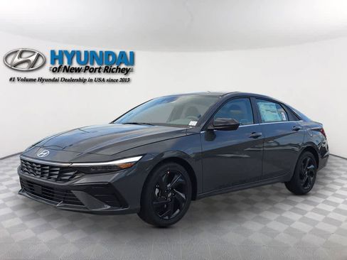 New 2026 Hyundai Elantra SEL Sport Premium image 1