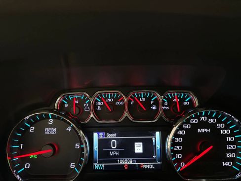 Used 2020 Chevrolet Tahoe Premier AWD/4WD image 17